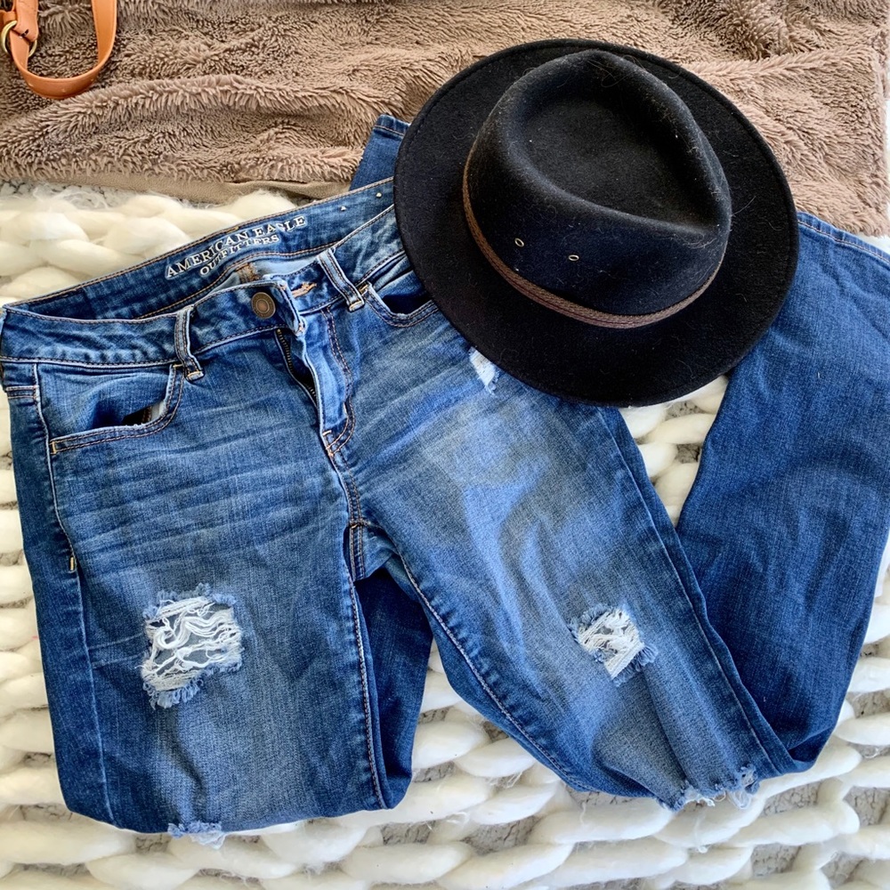 American Eagle Ripped Jeans / Jeggings